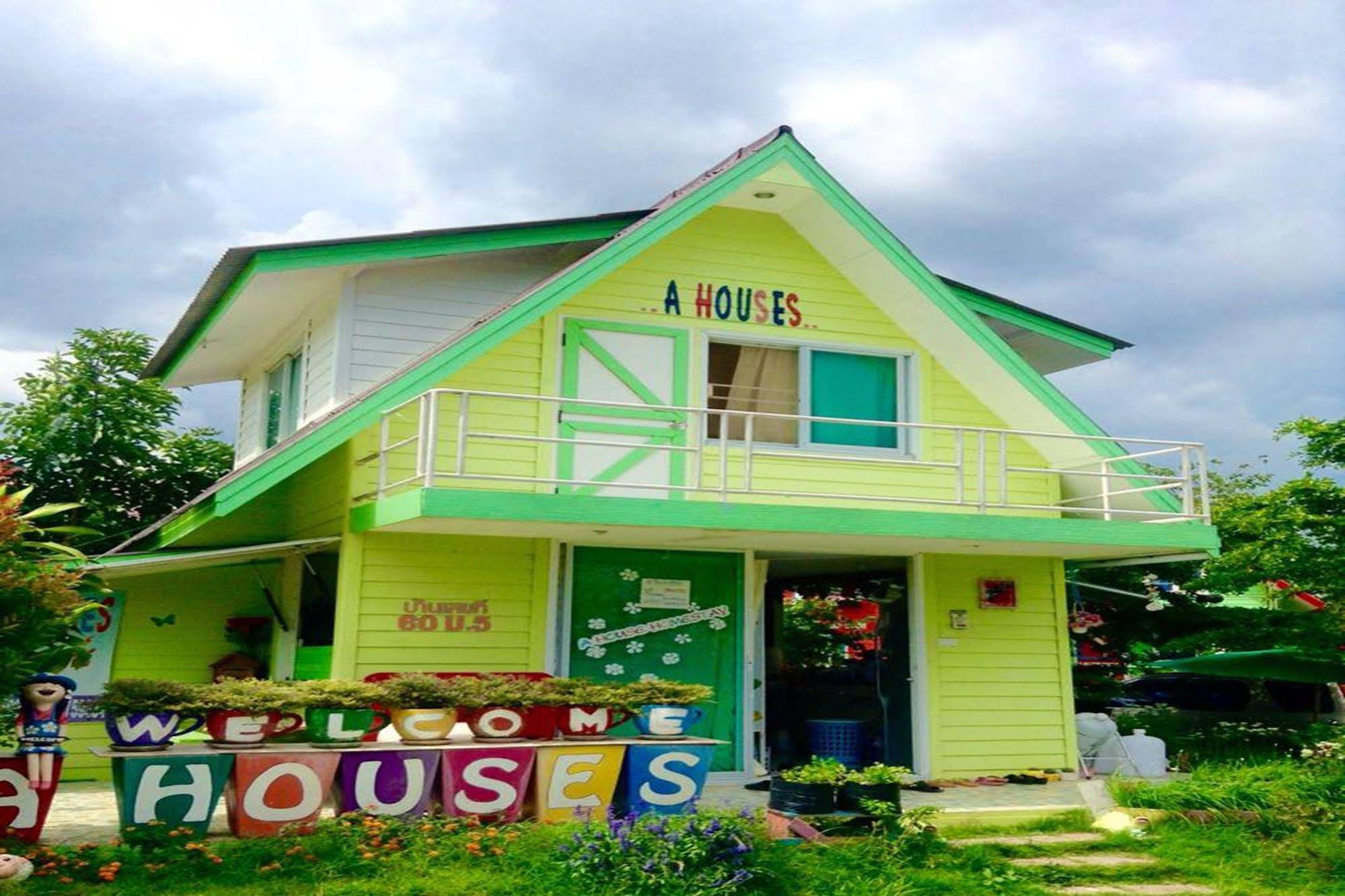 A Houses Homestay