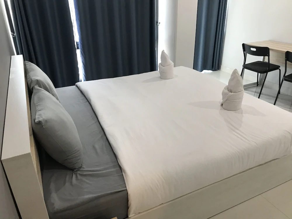 Ploen Ploen Residence