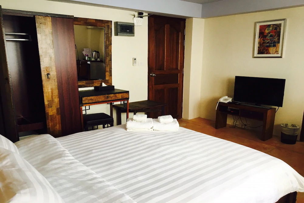 Arcadia Maephim Luxury Serviced Apartments