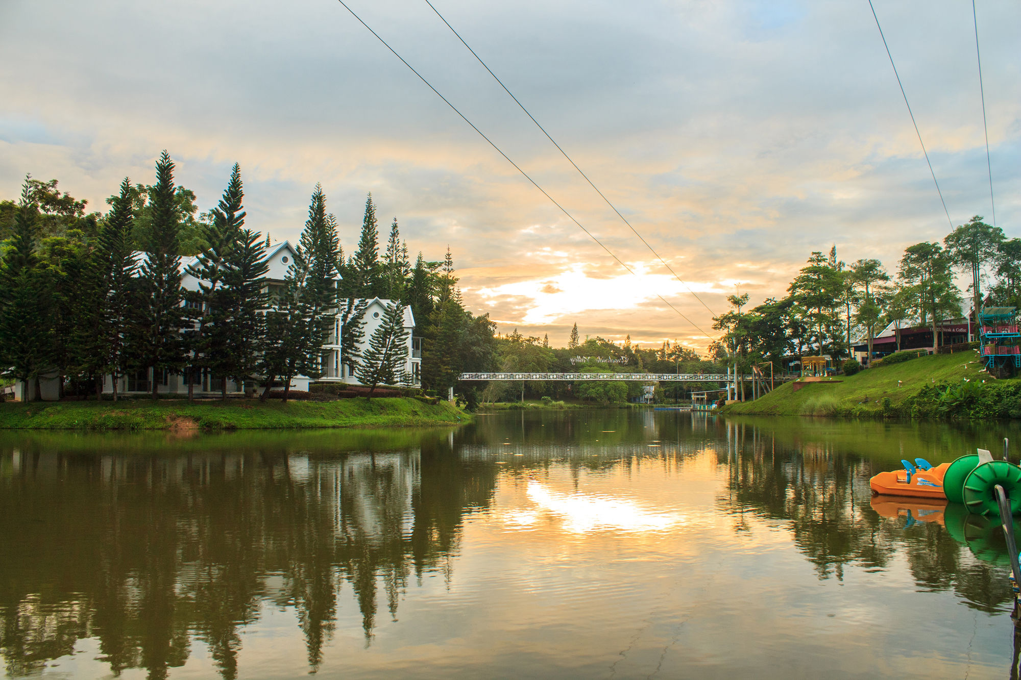 Brookside Valley Resort