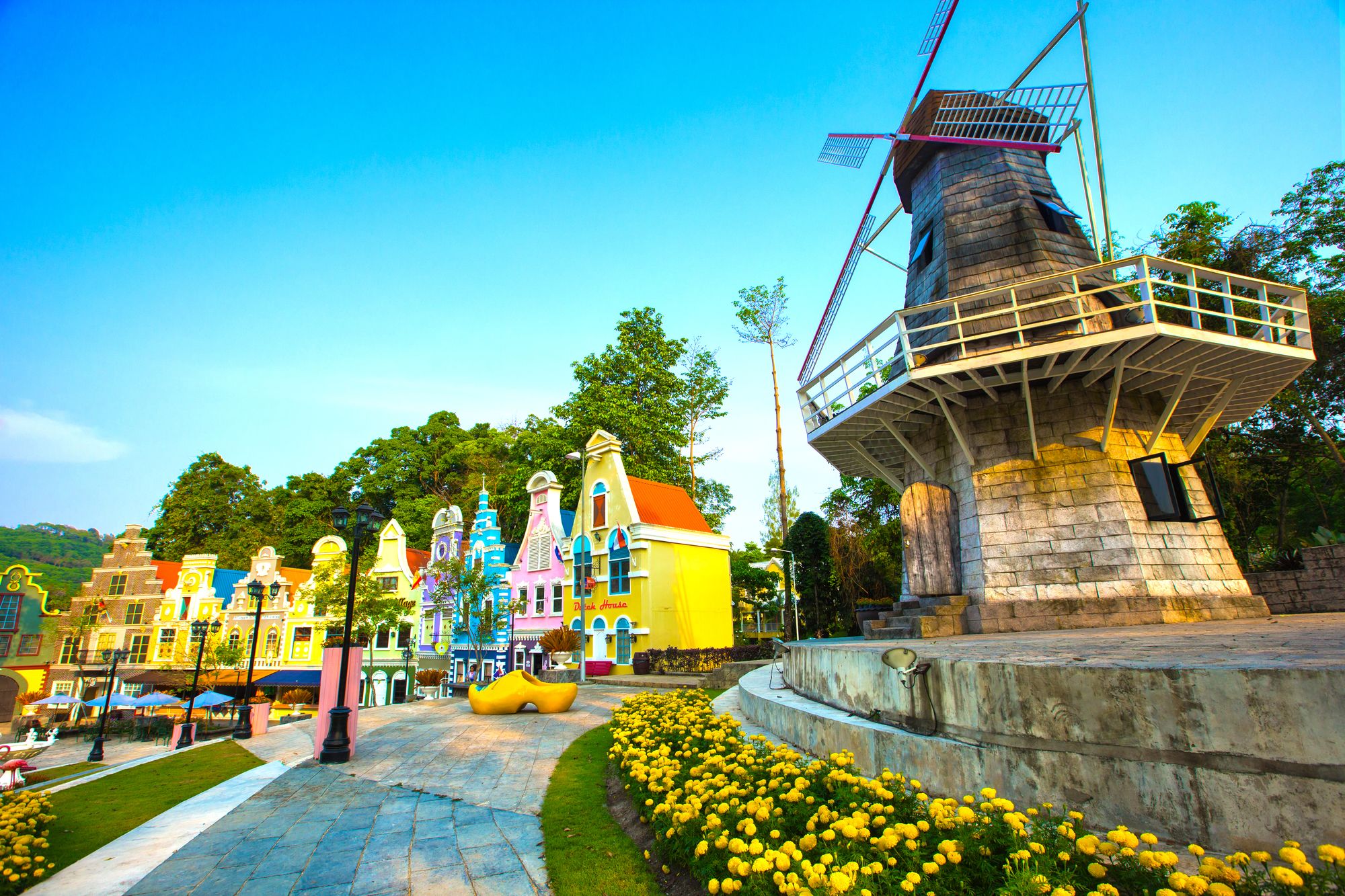 Brookside Valley Resort