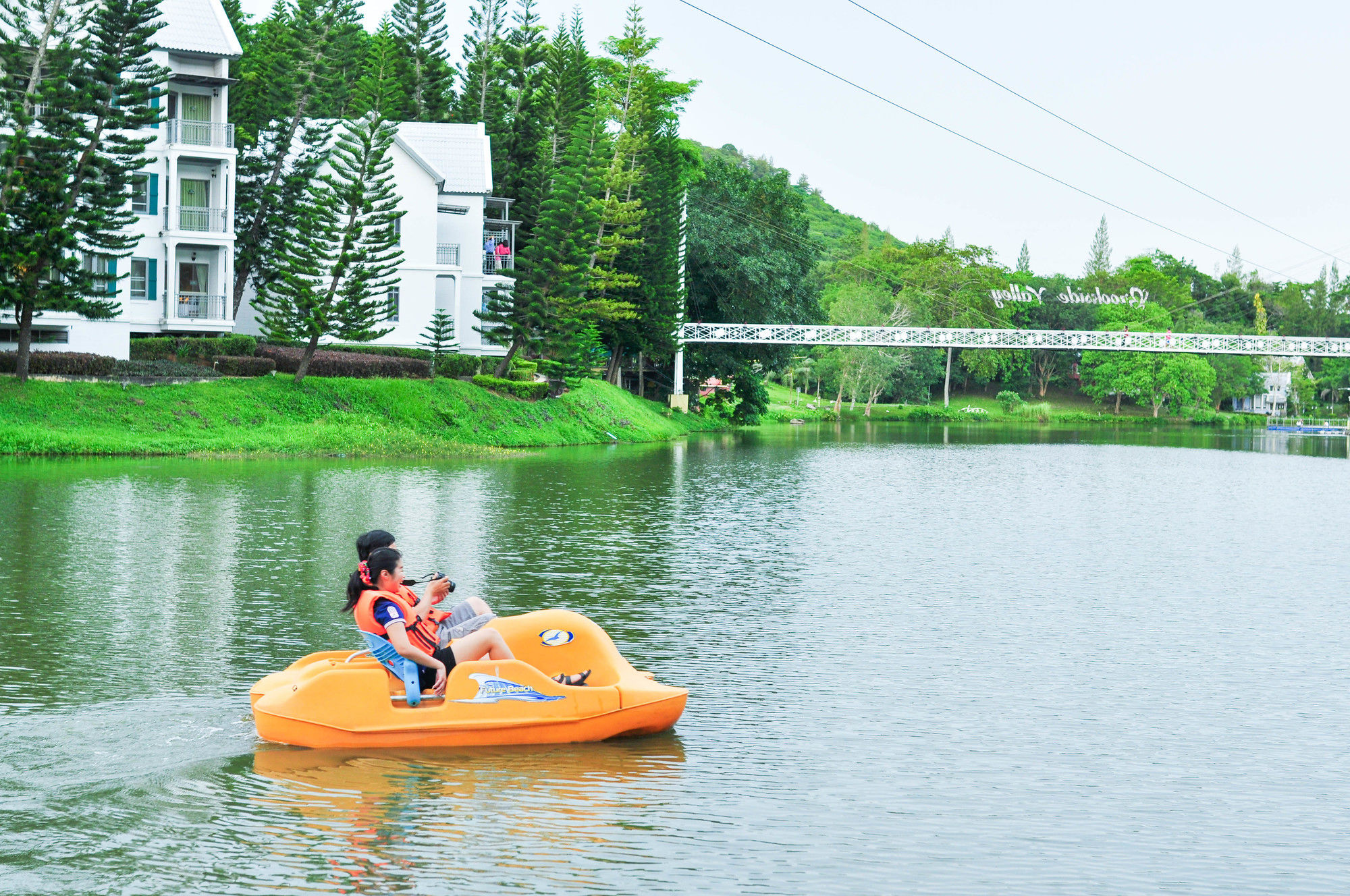 Brookside Valley Resort