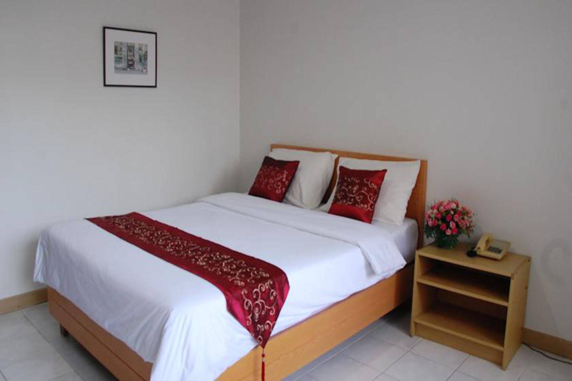 Central Place Hotel