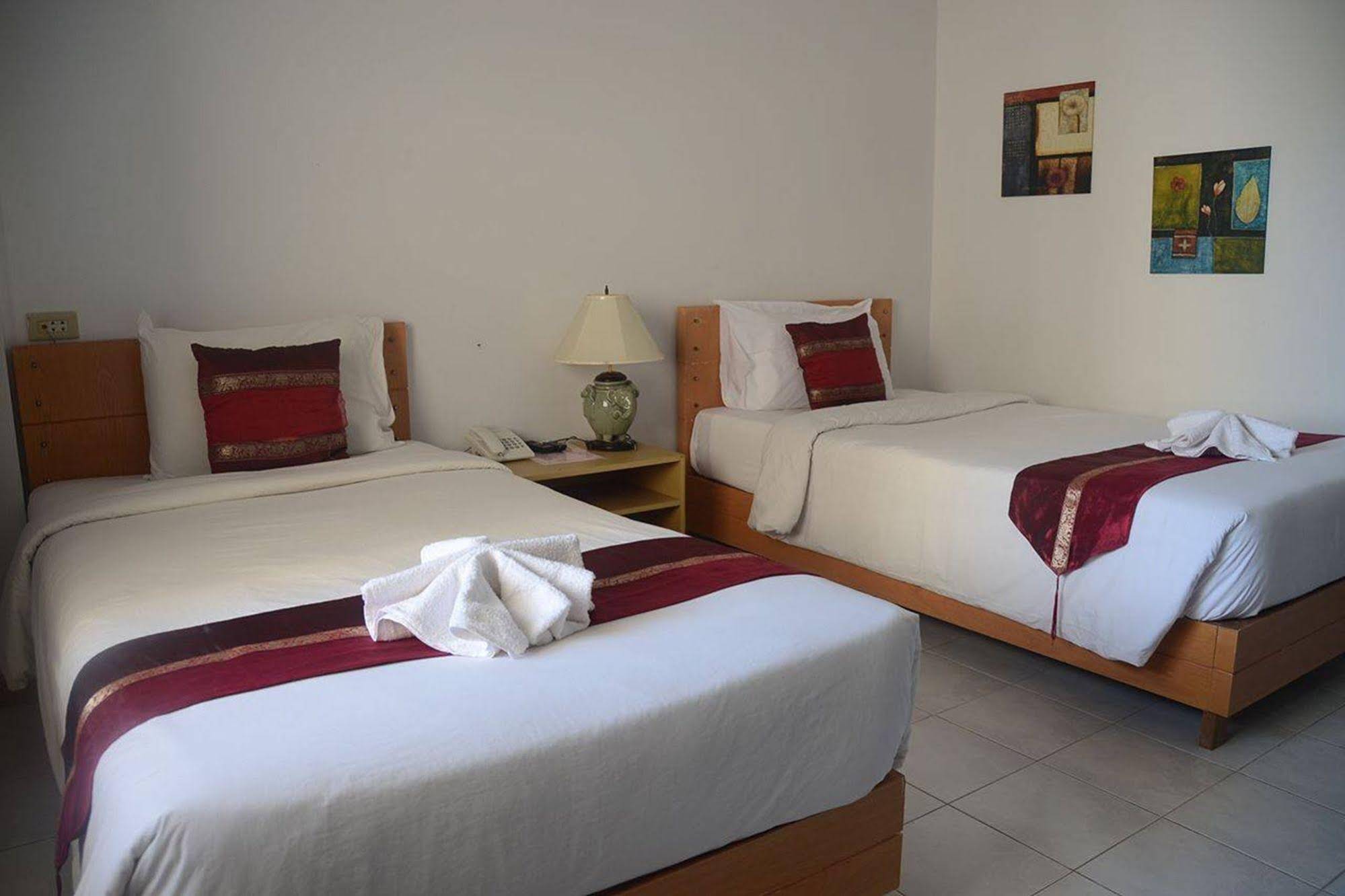 Central Place Hotel