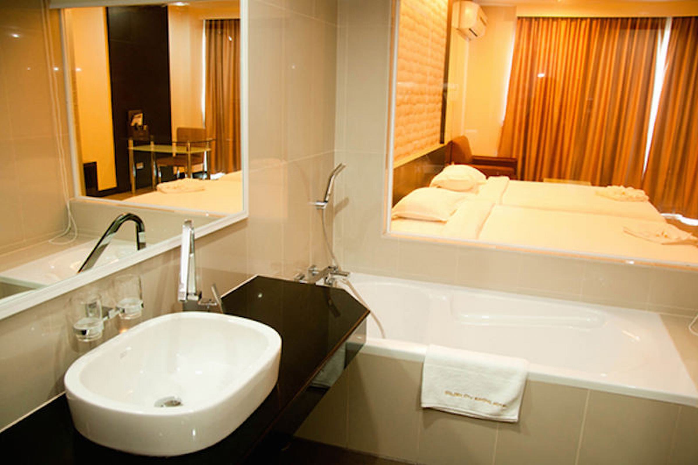 Golden City Rayong Hotel