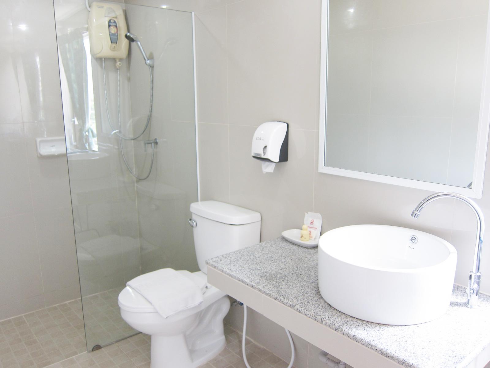 Golden House Service Apartment