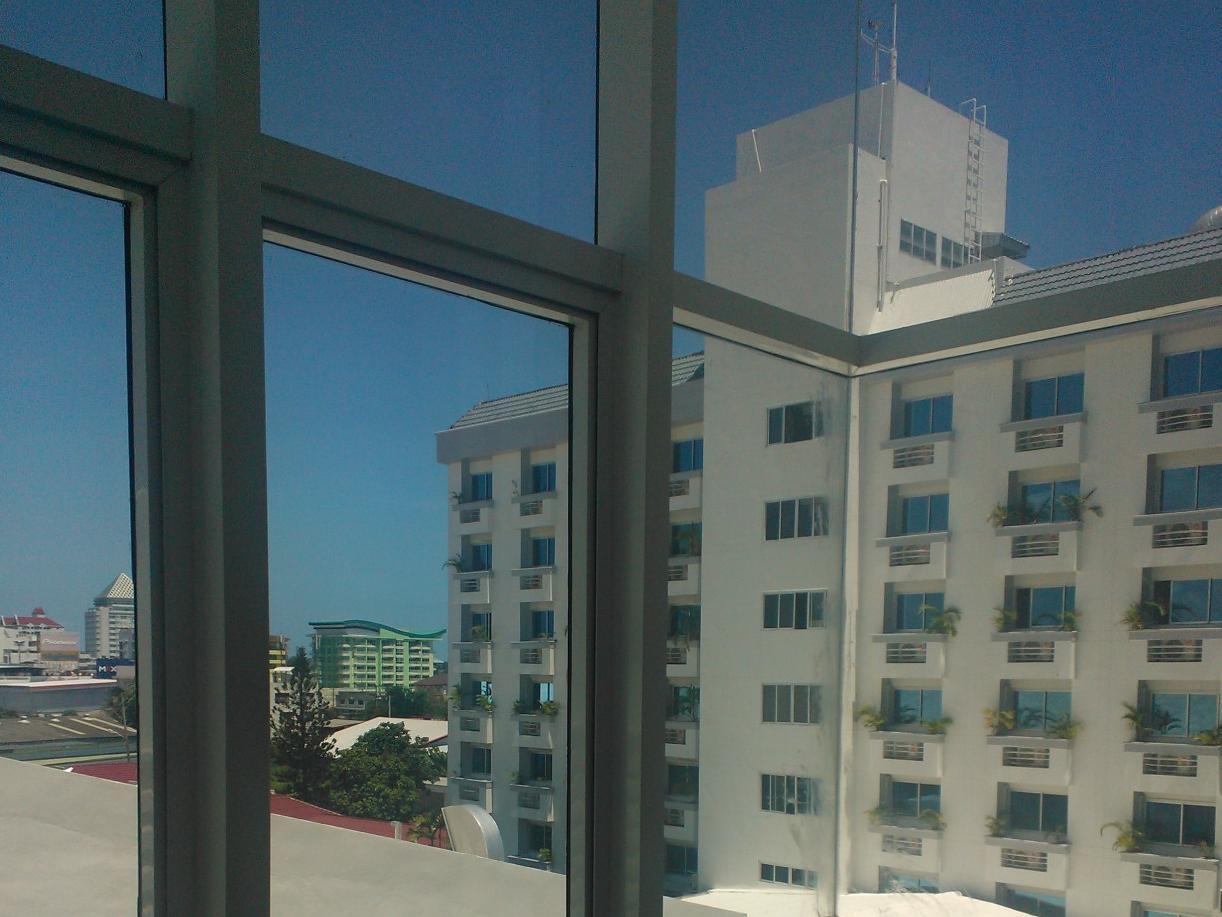 Golden House Service Apartment