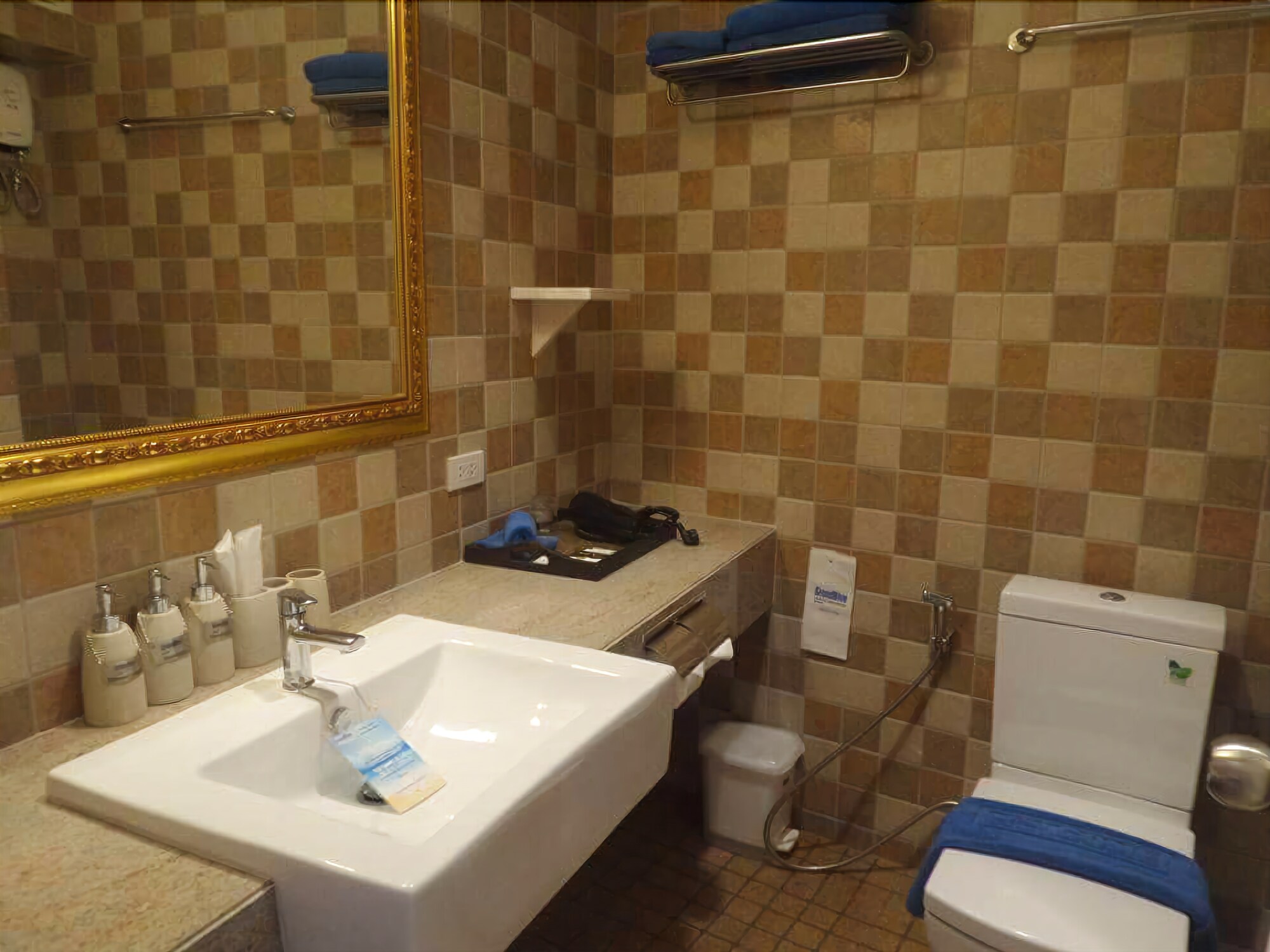 GrandBlue Resort & Beachclub