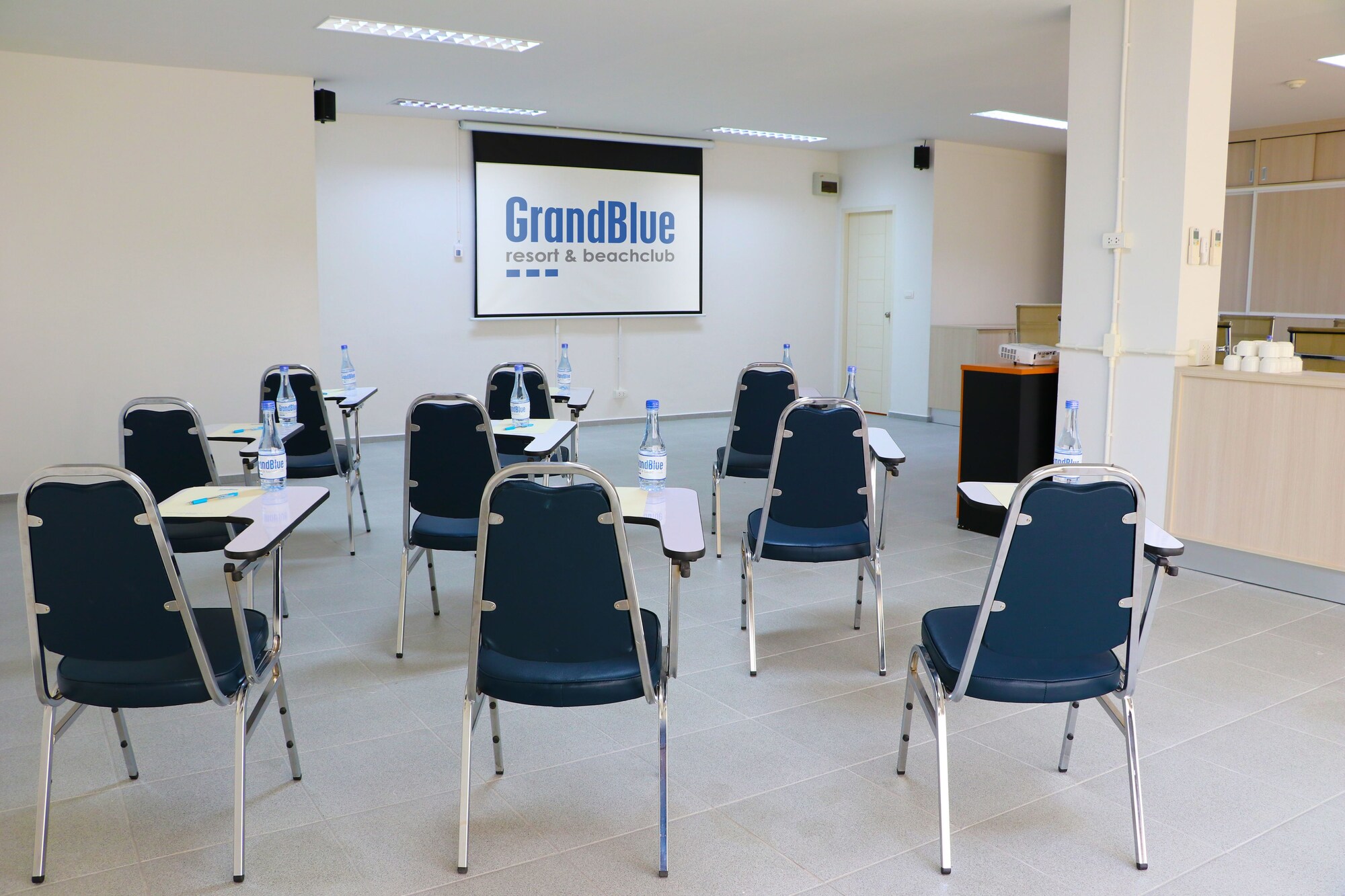 GrandBlue Resort & Beachclub