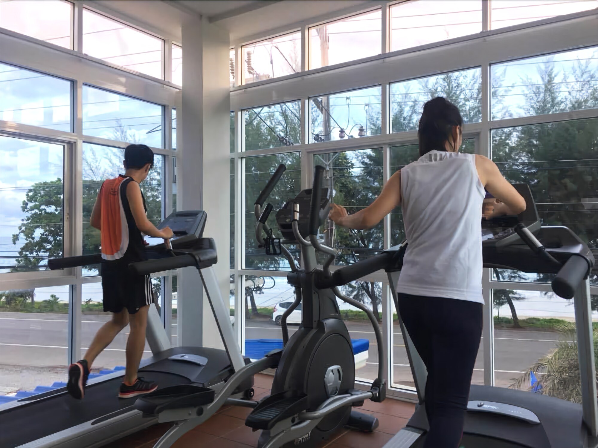 GrandBlue Resort & Beachclub