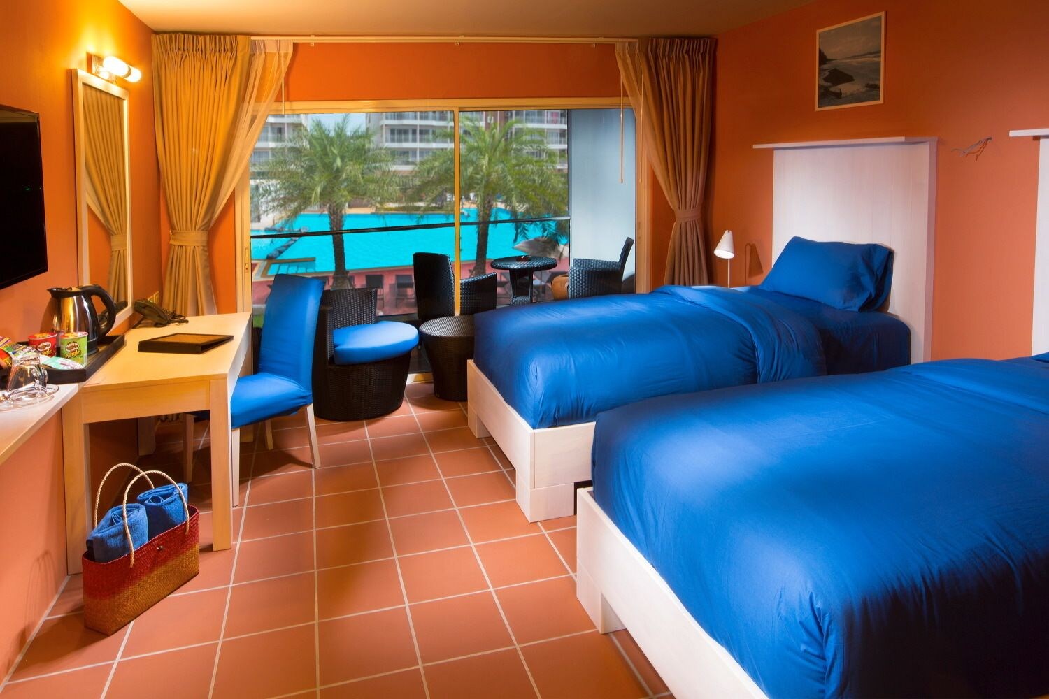GrandBlue Resort & Beachclub