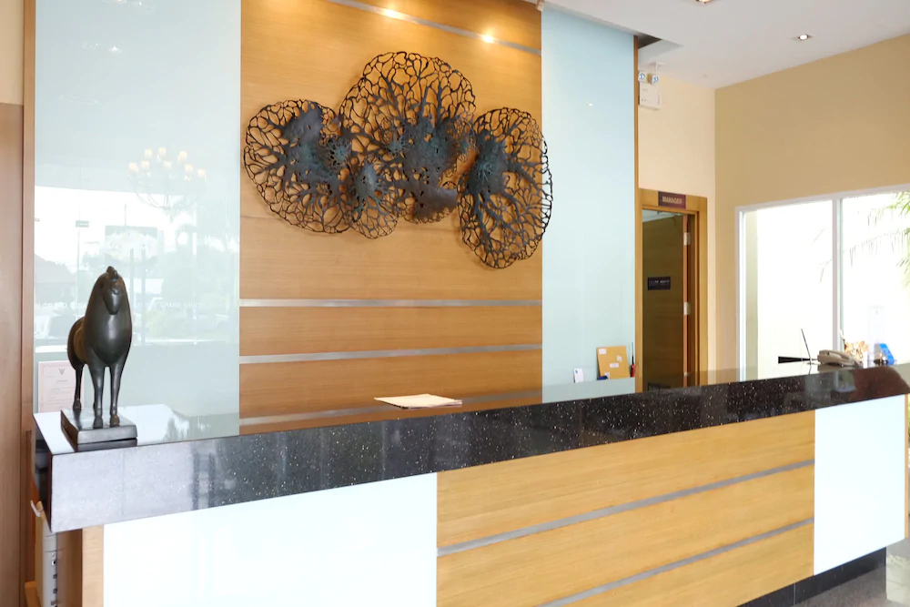 Grand Garden Hotel & Ressidence