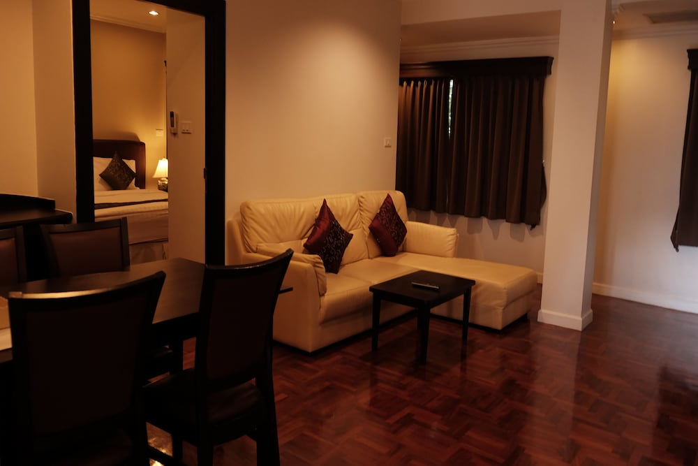Grand Garden Hotel & Ressidence