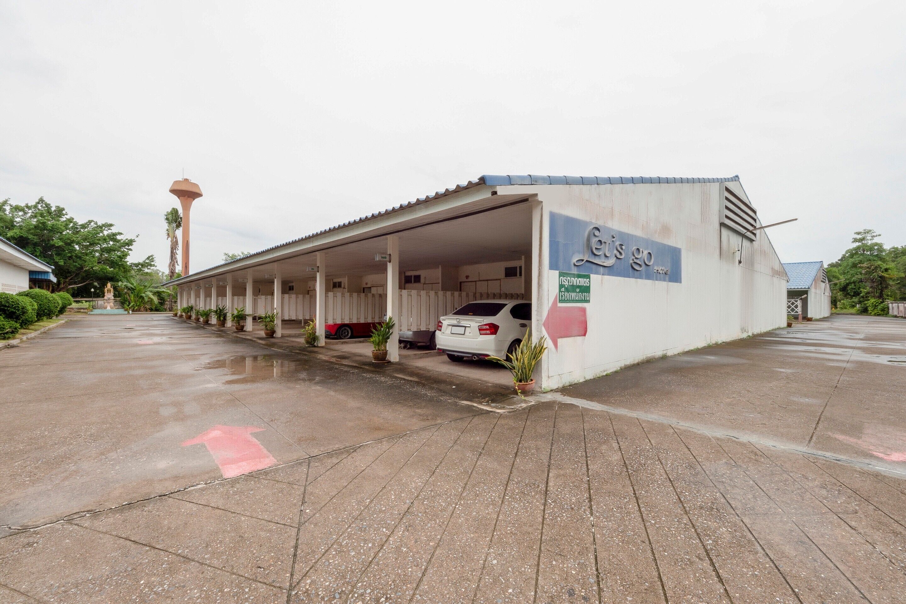 Lets Go Hotel by OYO Rooms