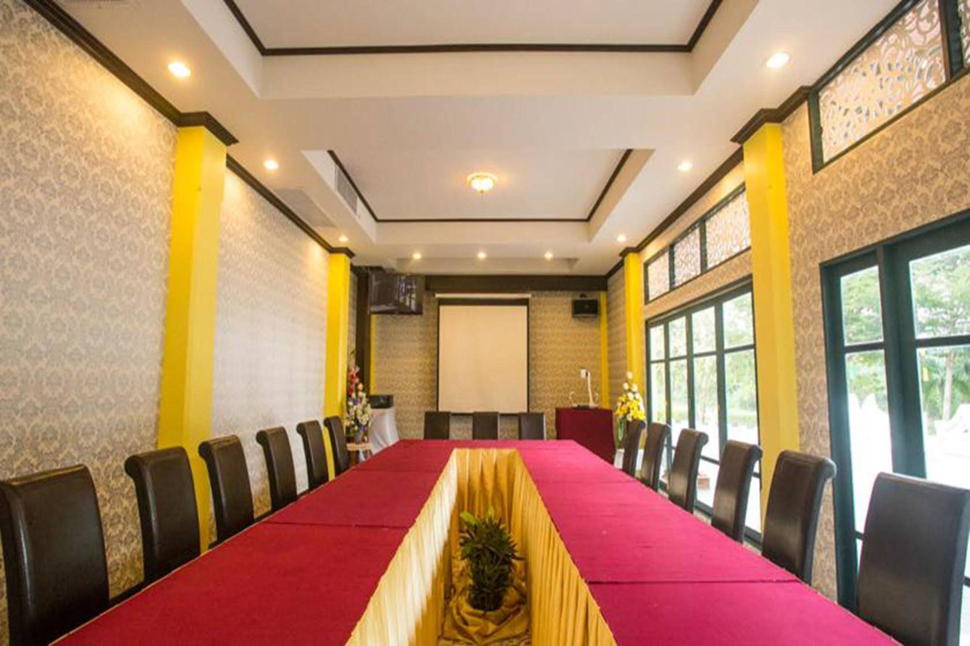 Madina Hotel Rayong