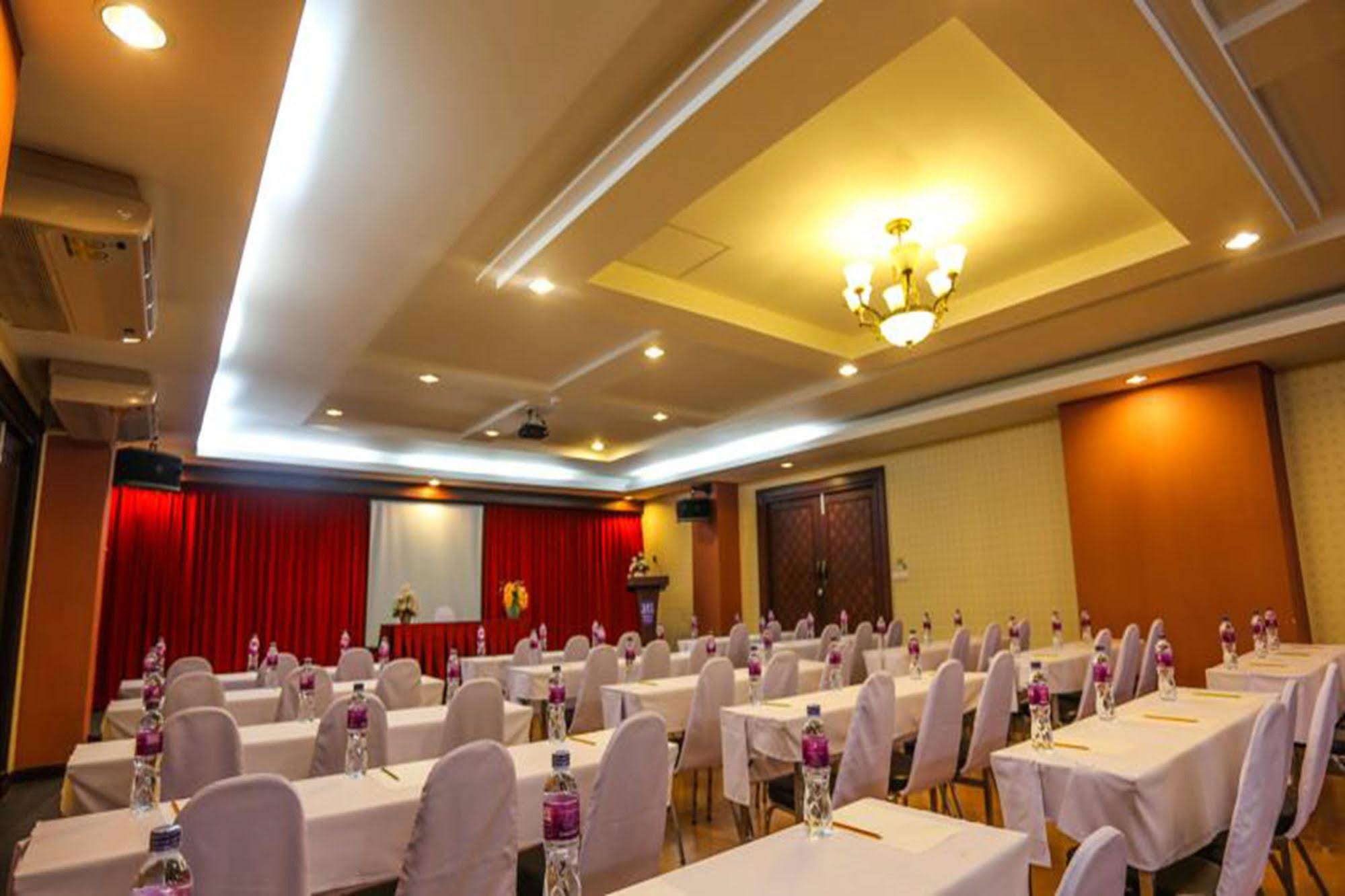Madina Hotel Rayong