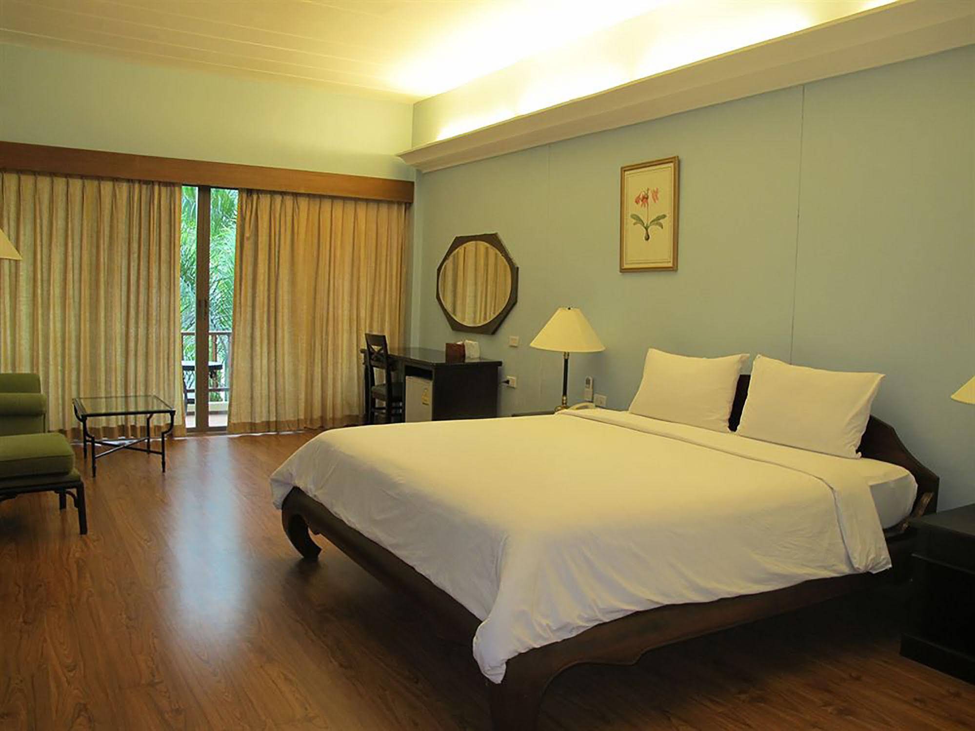 Mae Pim Resort Hotel
