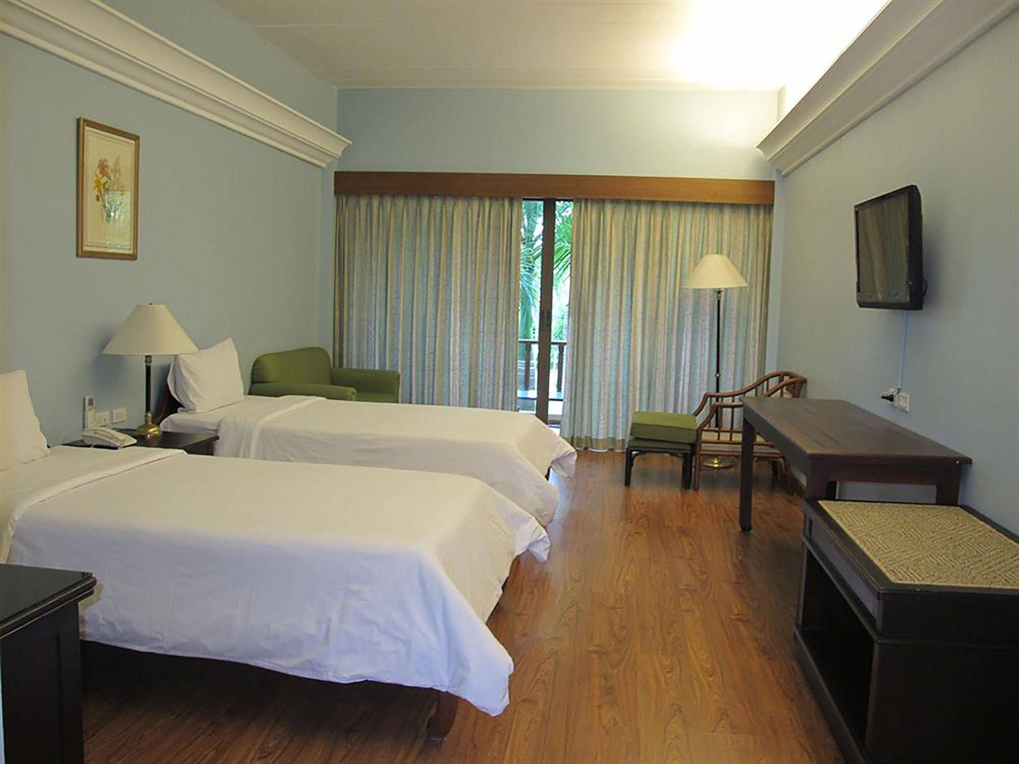 Mae Pim Resort Hotel