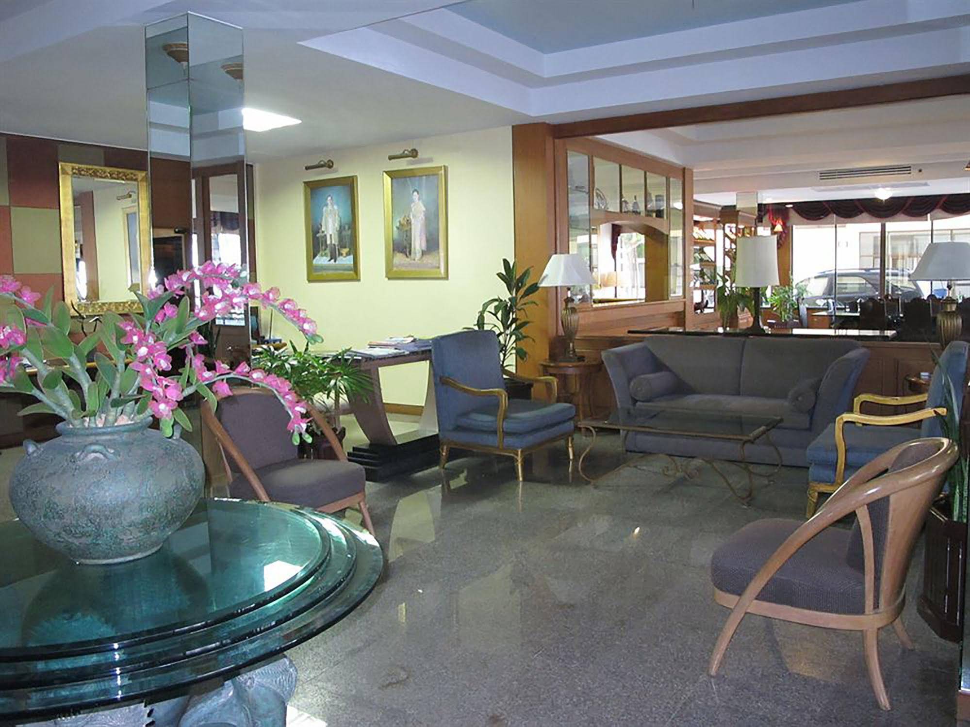 Mae Pim Resort Hotel