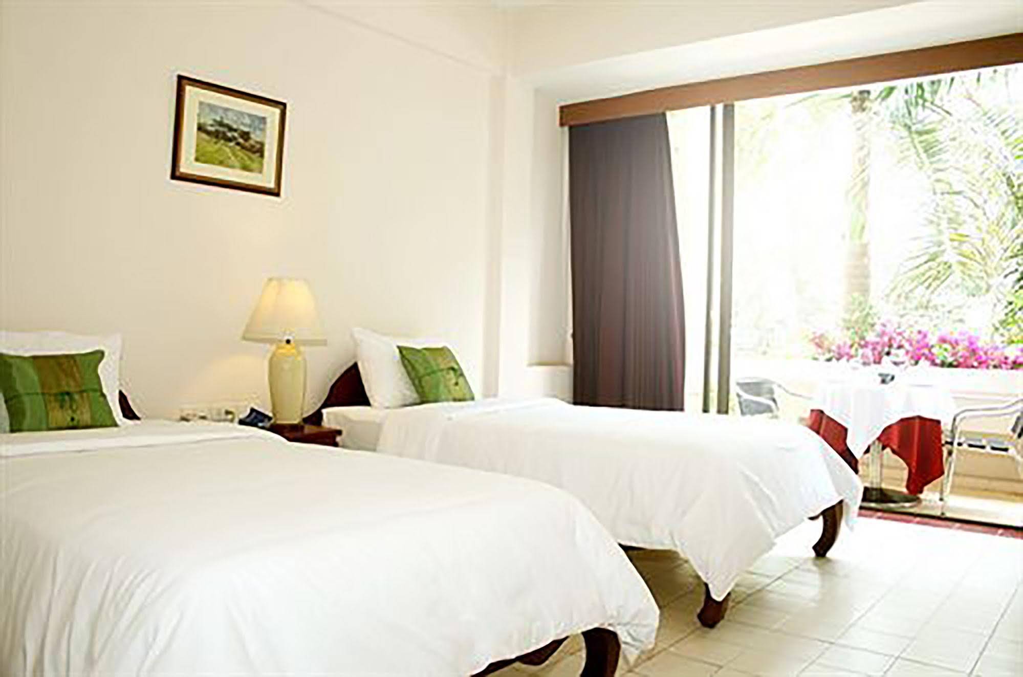 Mae Pim Resort Hotel