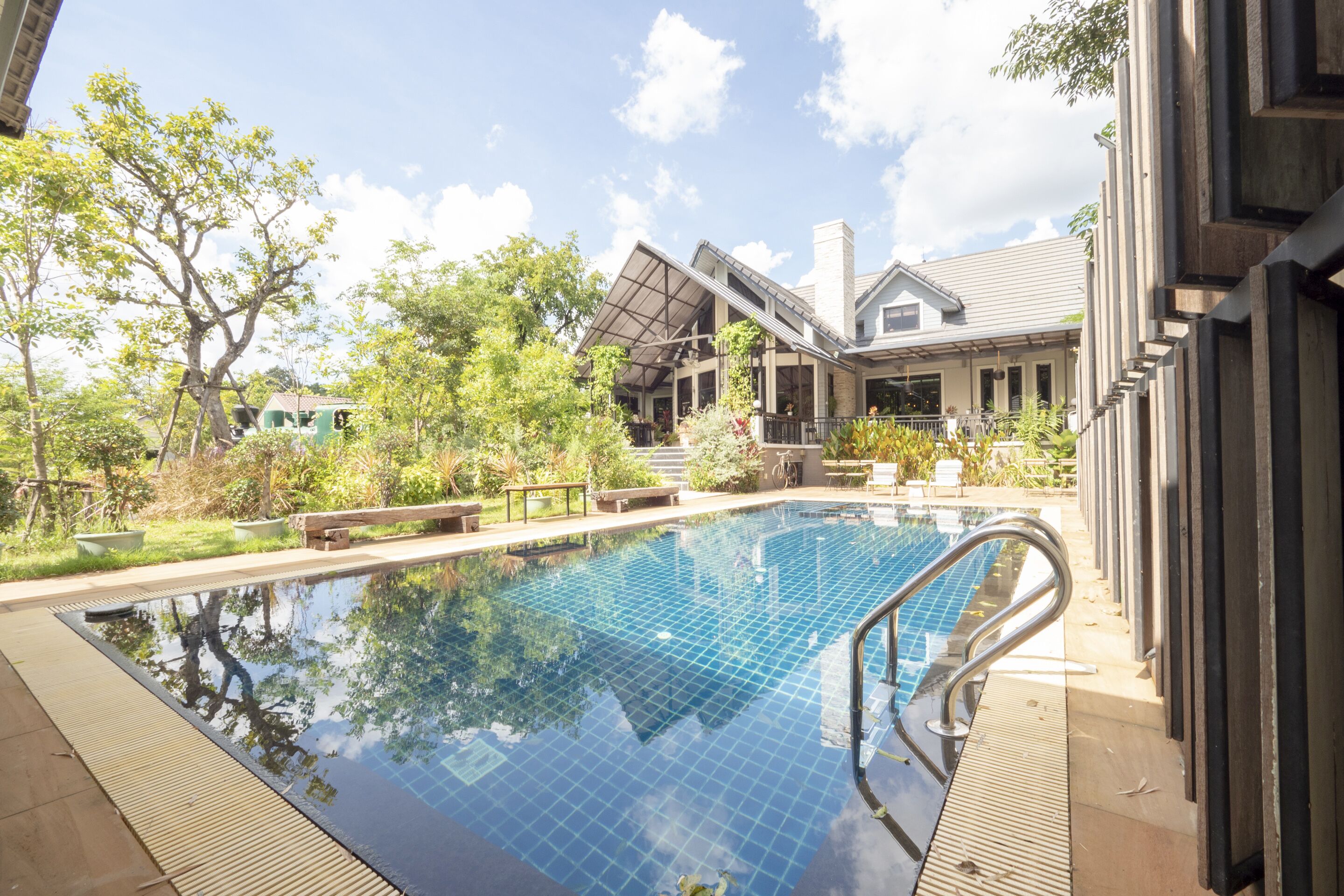 OYO 75378 Thawapee Resort