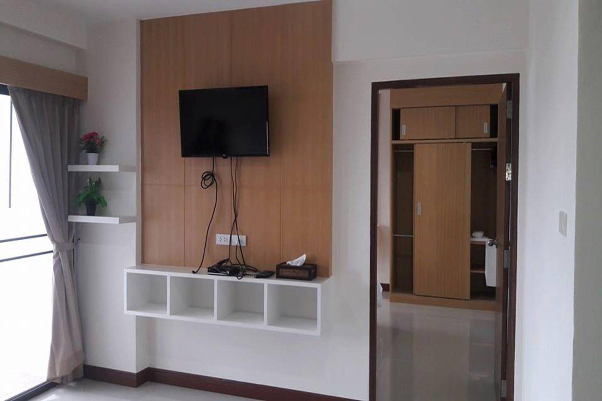 Sakura Boutique Hotel and Resident