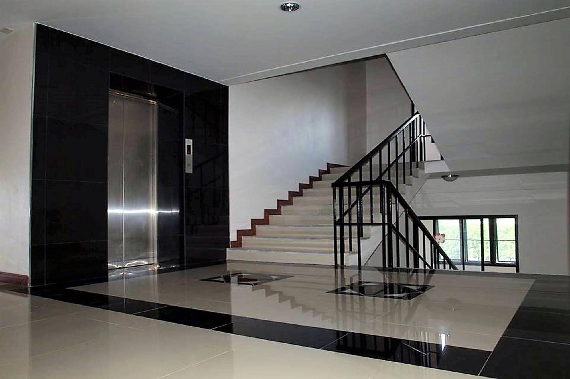 Sakura Boutique Hotel and Resident