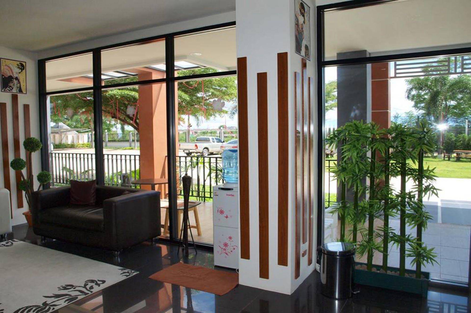 Sakura Boutique Hotel and Resident