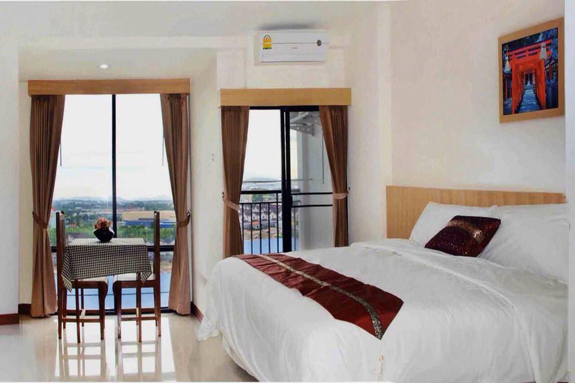 Sakura Boutique Hotel and Resident