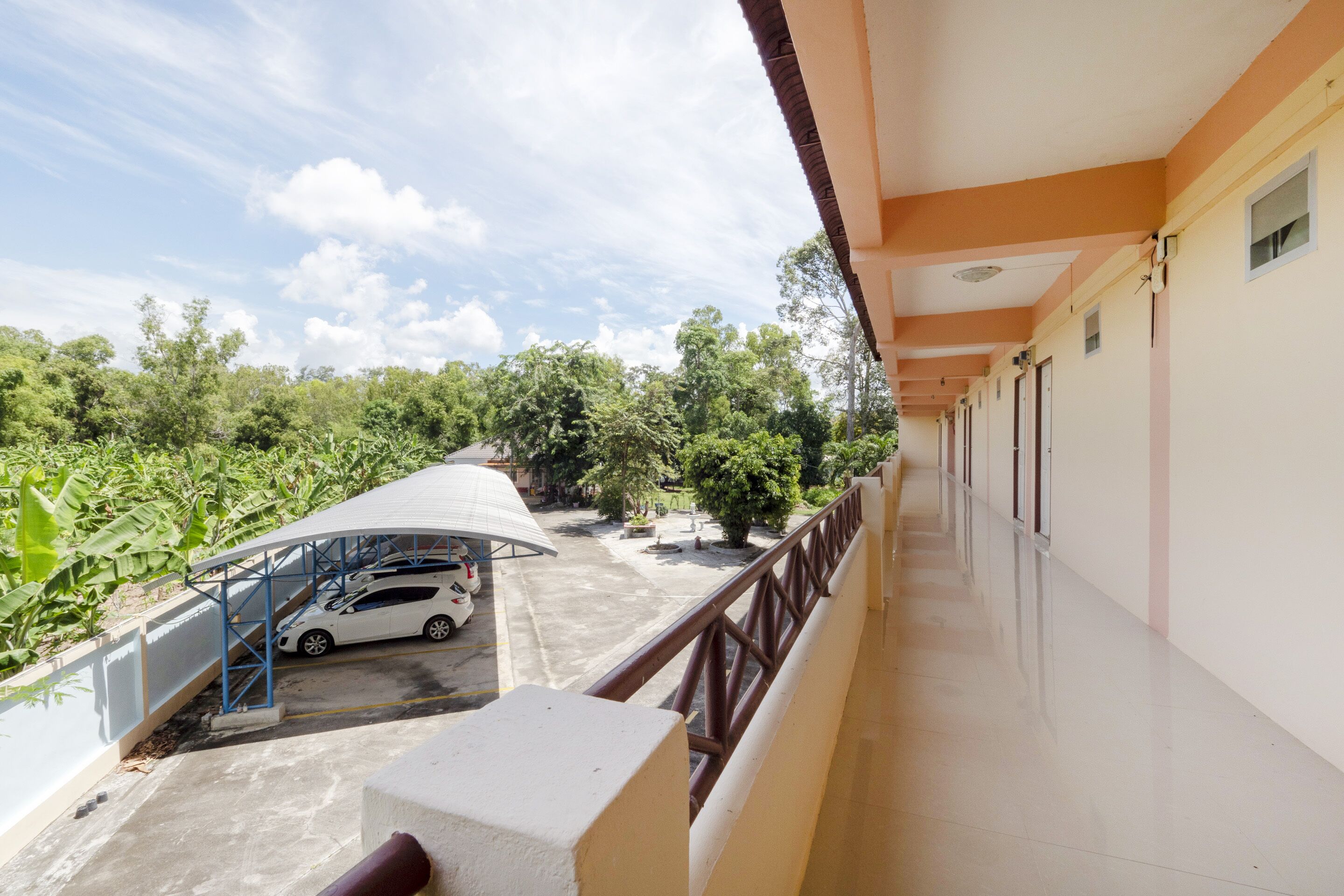 Samutsin Place by OYO Rooms