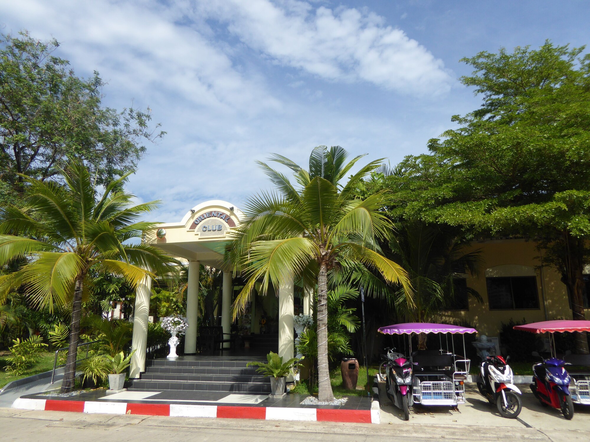 VIP Chain Resort - Tropicana Villa