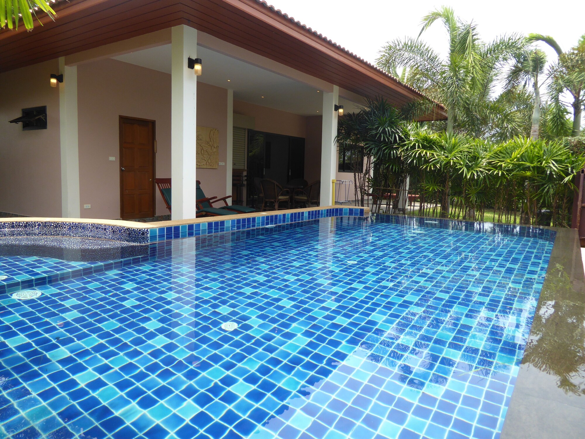 VIP Chain Resort - Tropicana Villa