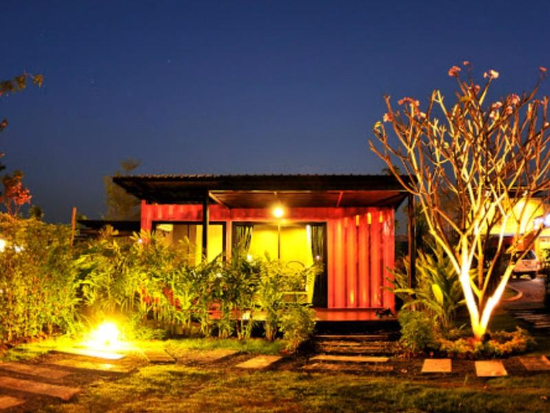Le blocs Resort and Cafe