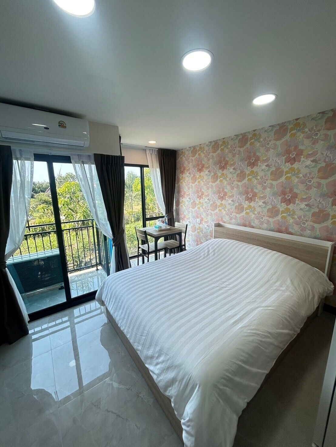 Arunsakhon Luxury Condo