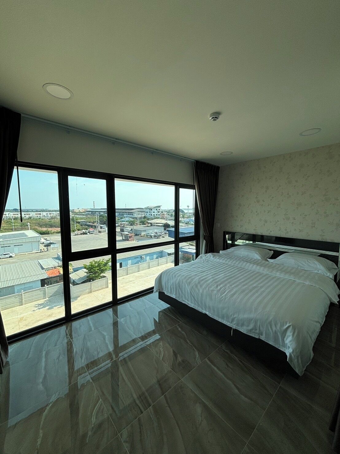 Arunsakhon Luxury Condo