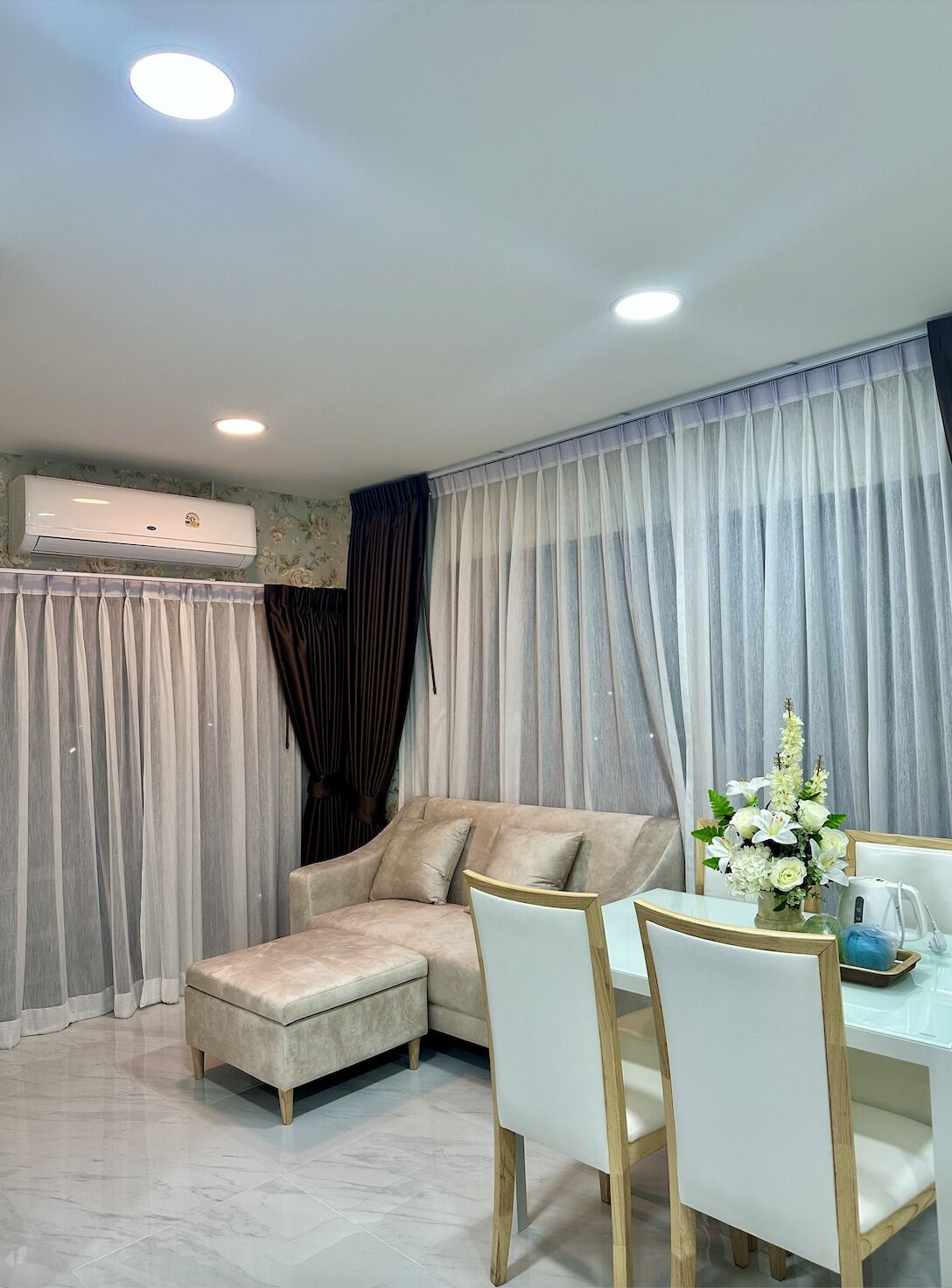 Arunsakhon Luxury Condo