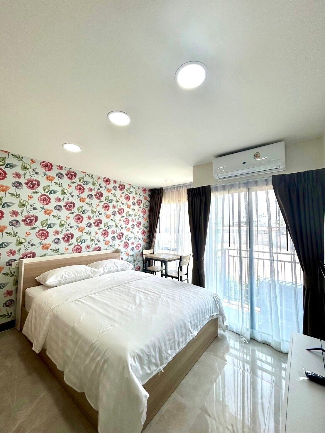 Arunsakhon Luxury Condo