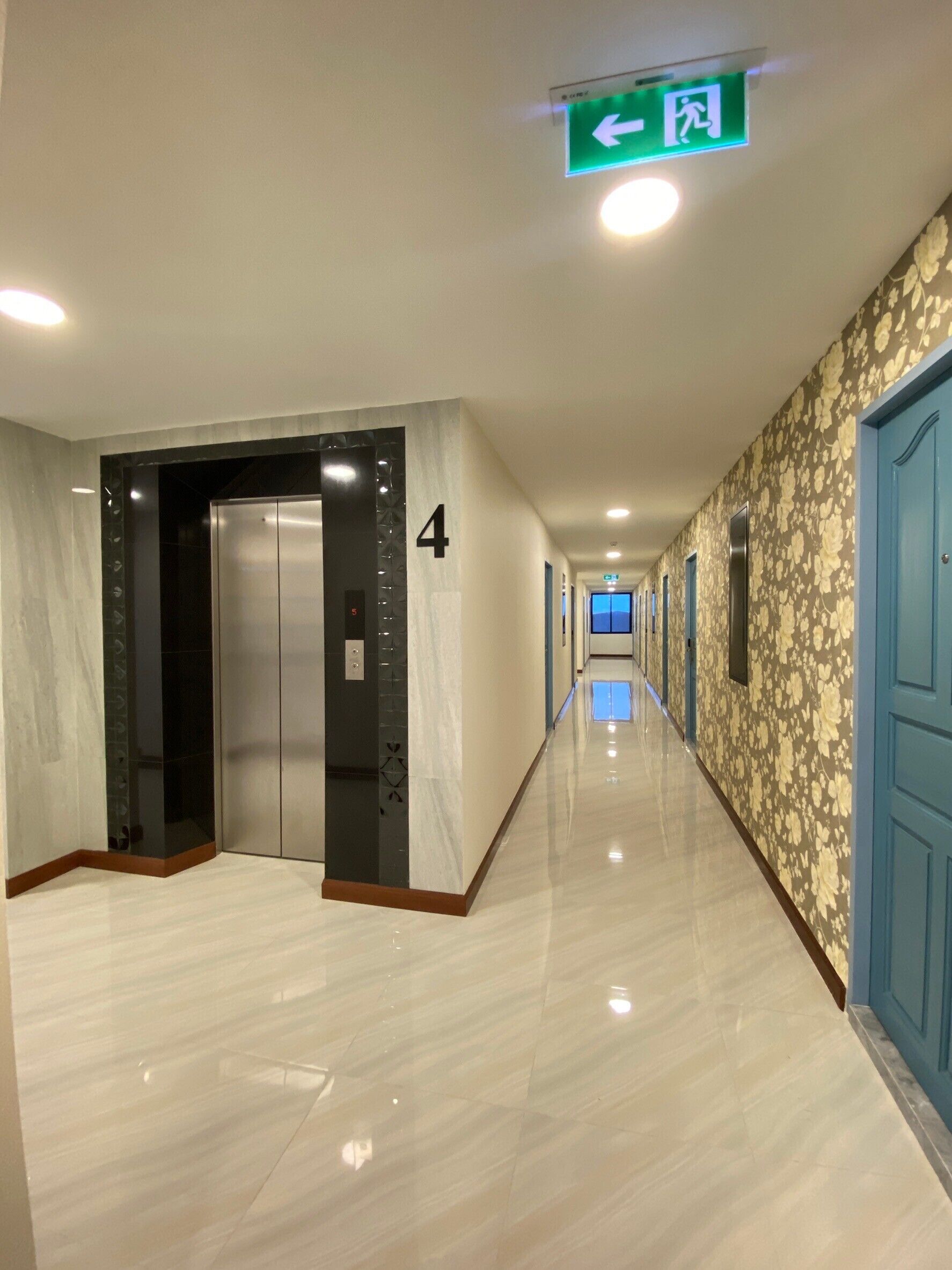 Arunsakhon Luxury Condo