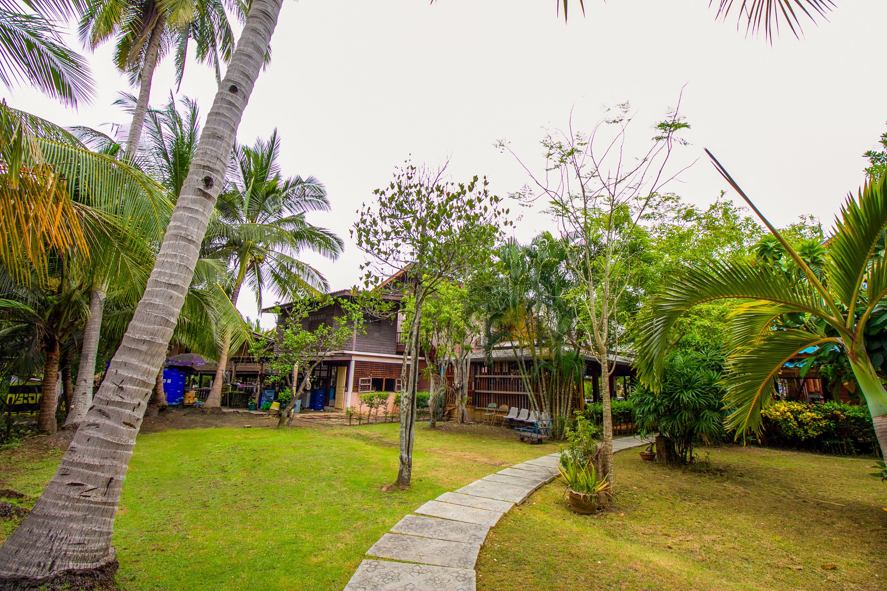 The House Amphawa by Oyo Rooms