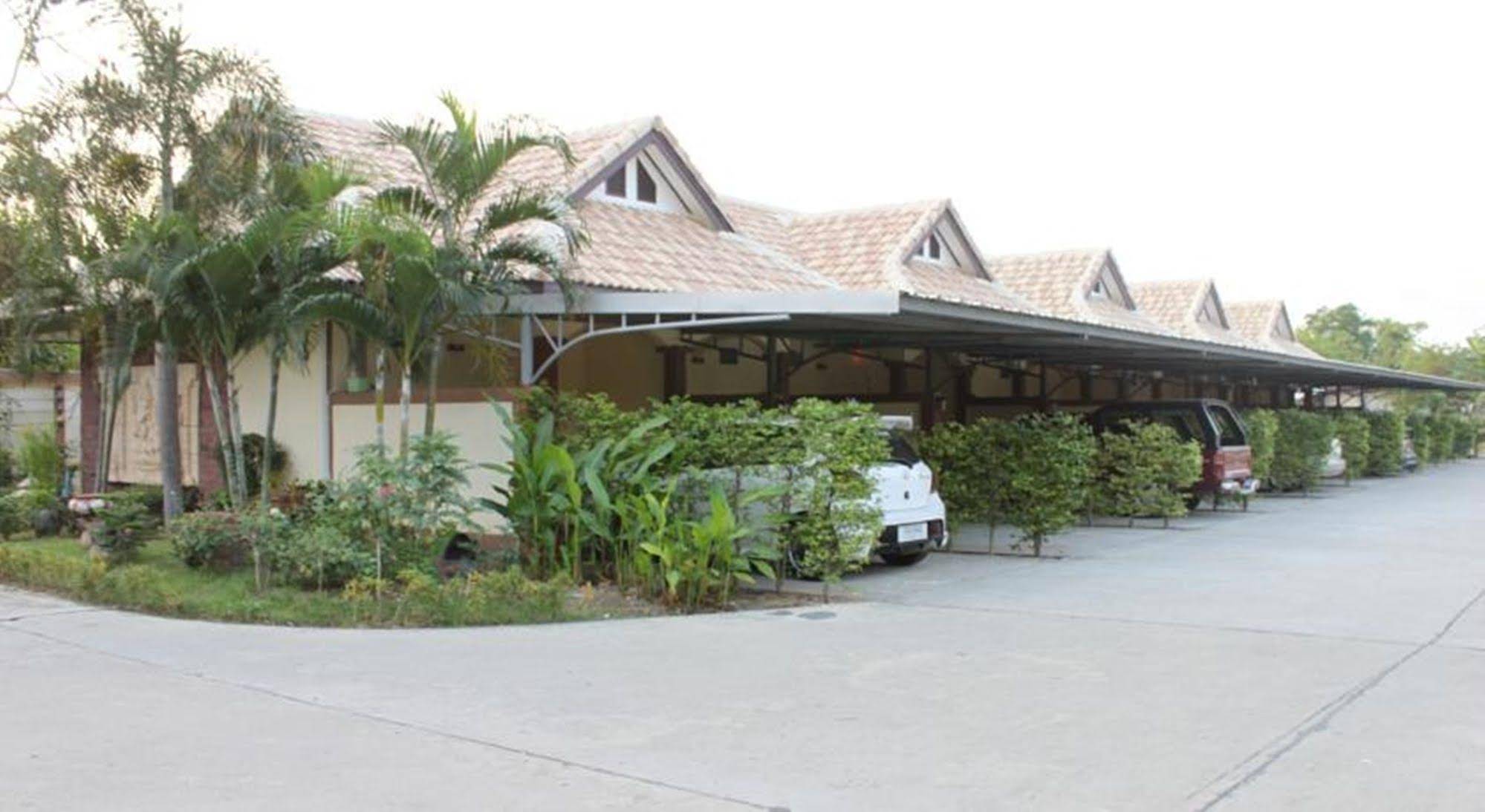 Saraburi Garden Resort