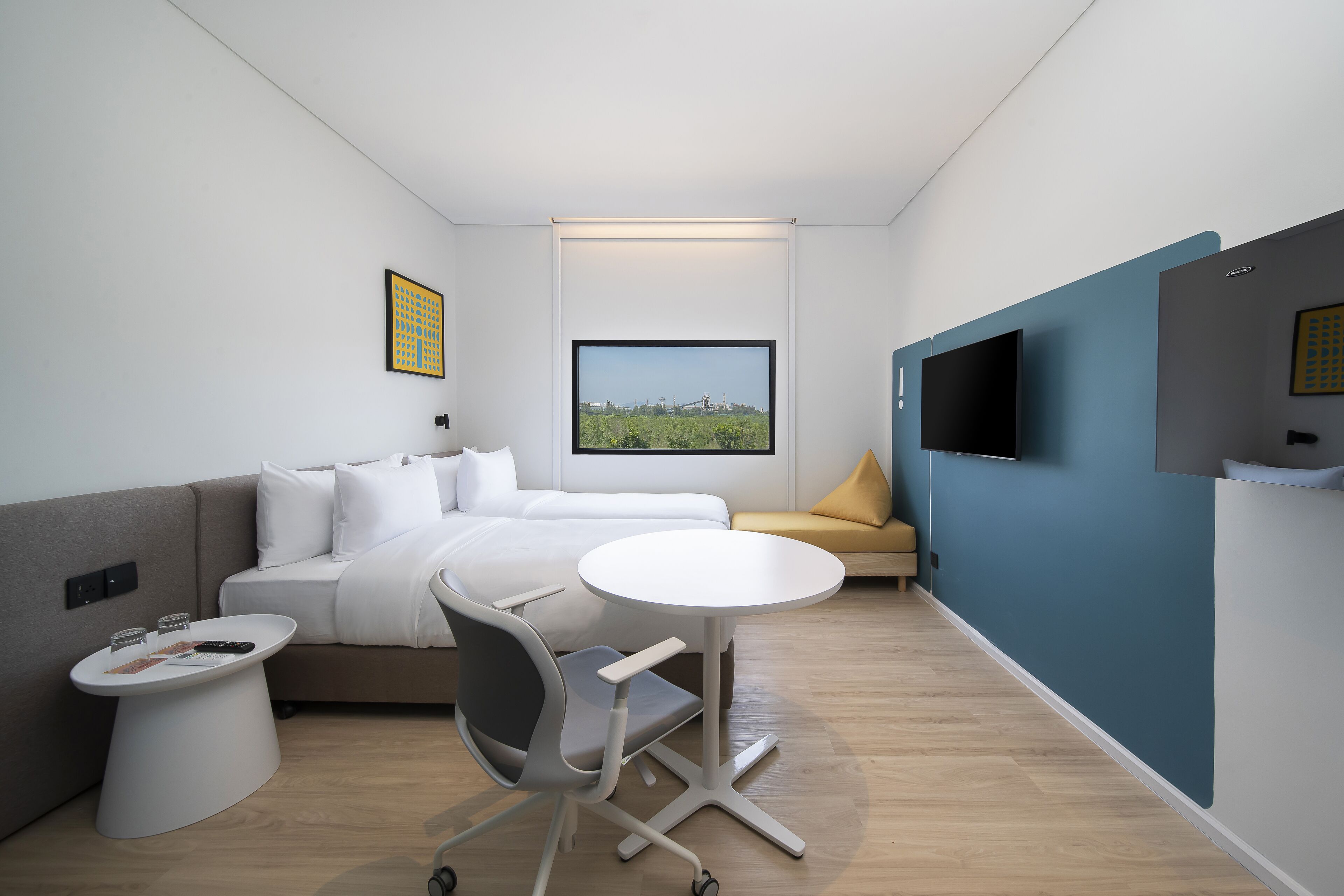 Go Hotel Bowin At Robinson Lifestyle Bowin