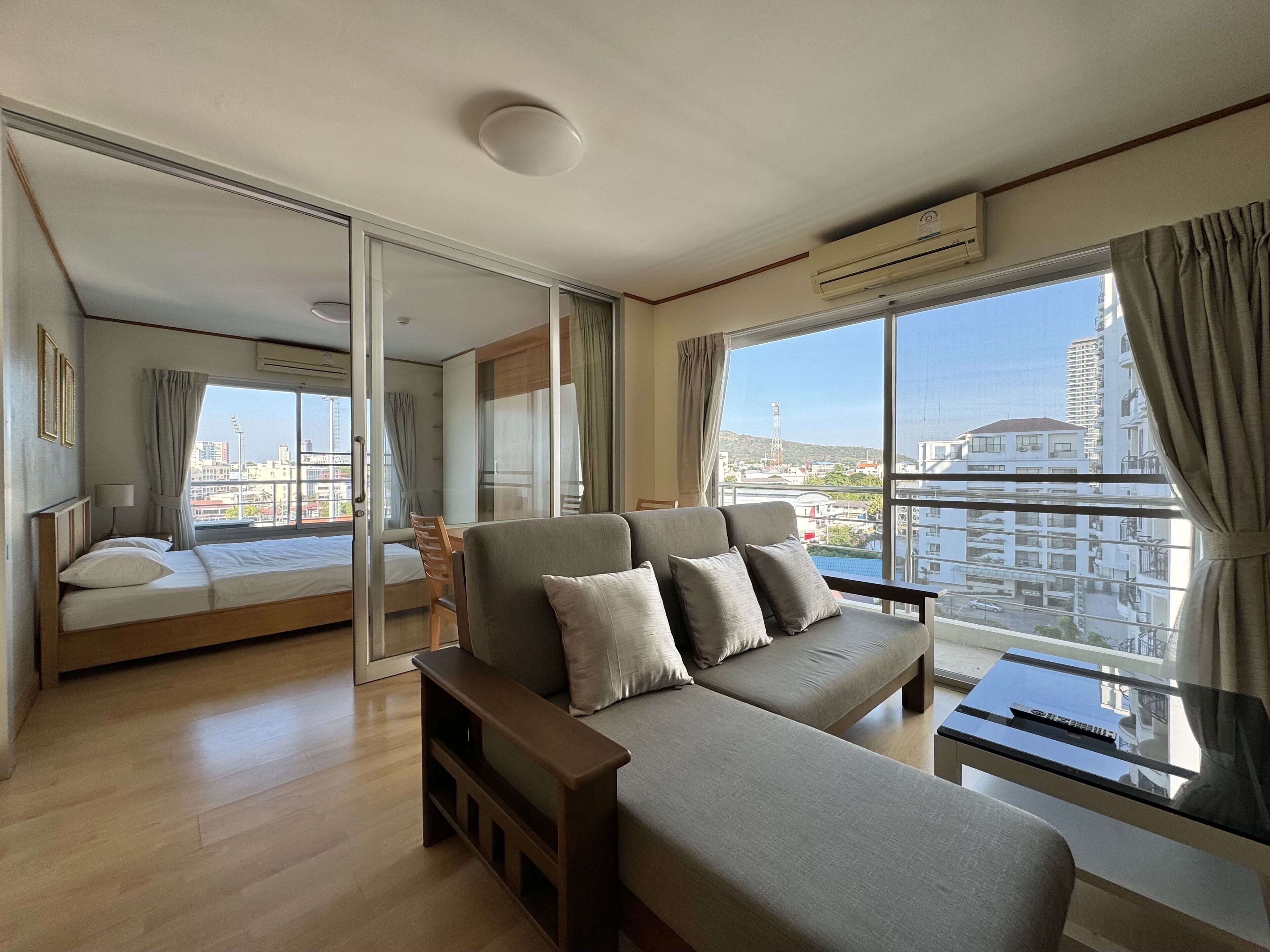 Sriracha Avenue Serviced Apartment
