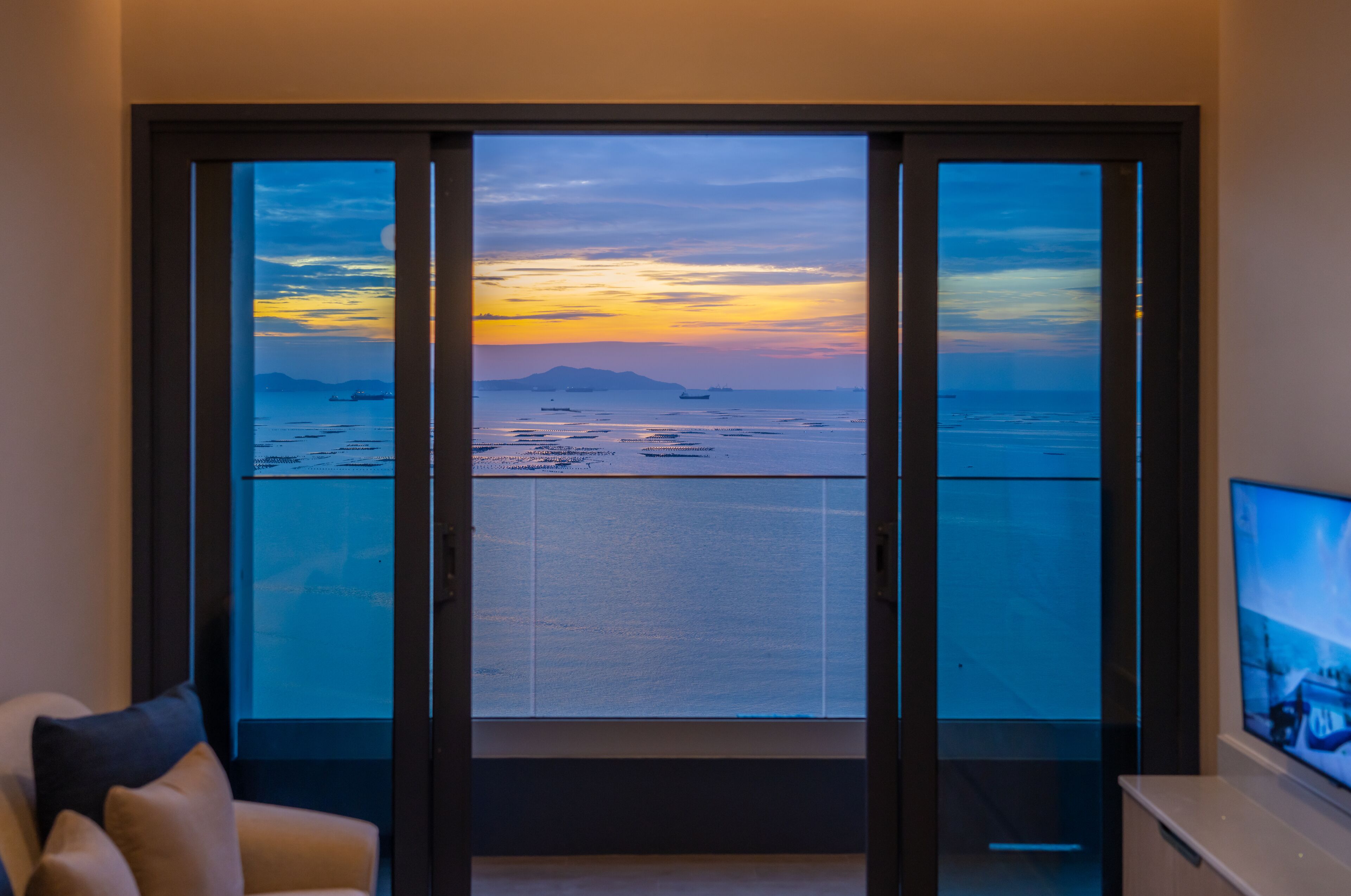 S Sriracha Hotel And Residence