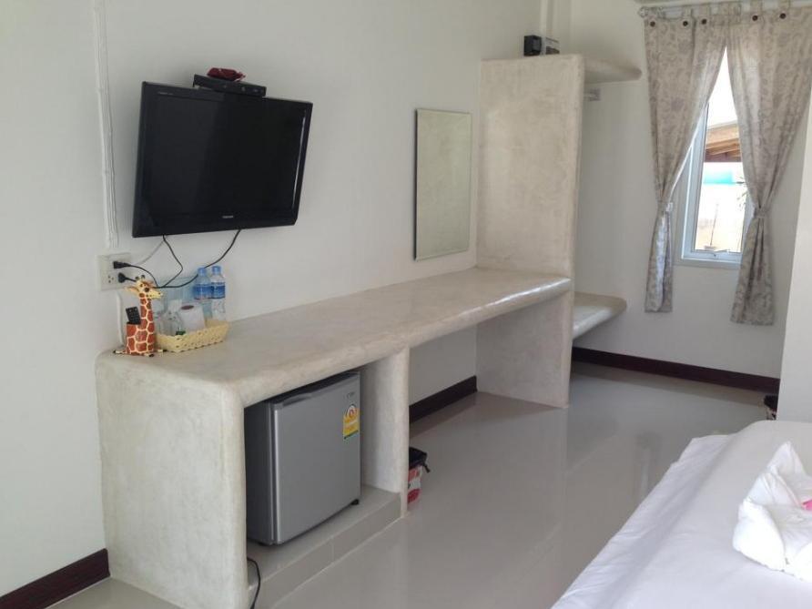 Baan Chom Jan Suan Phung