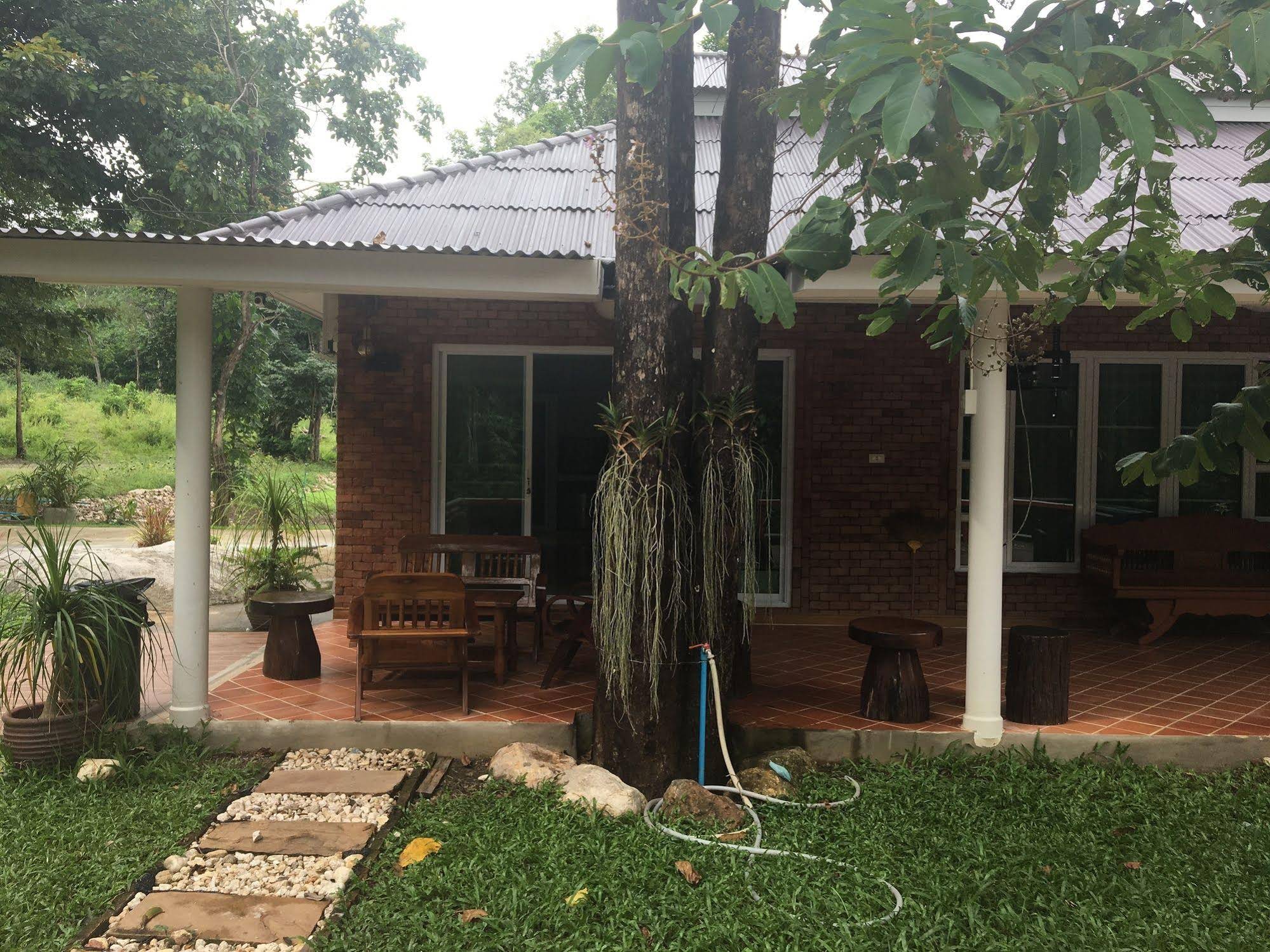 Lunda Resort & Orchid