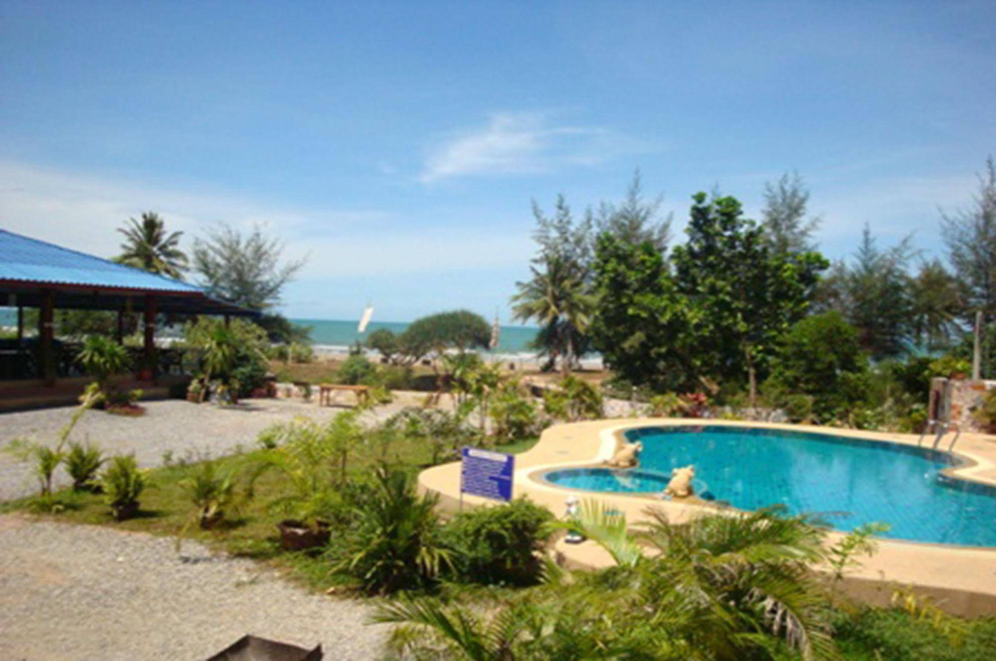 B and B Hut Chaolao Beach