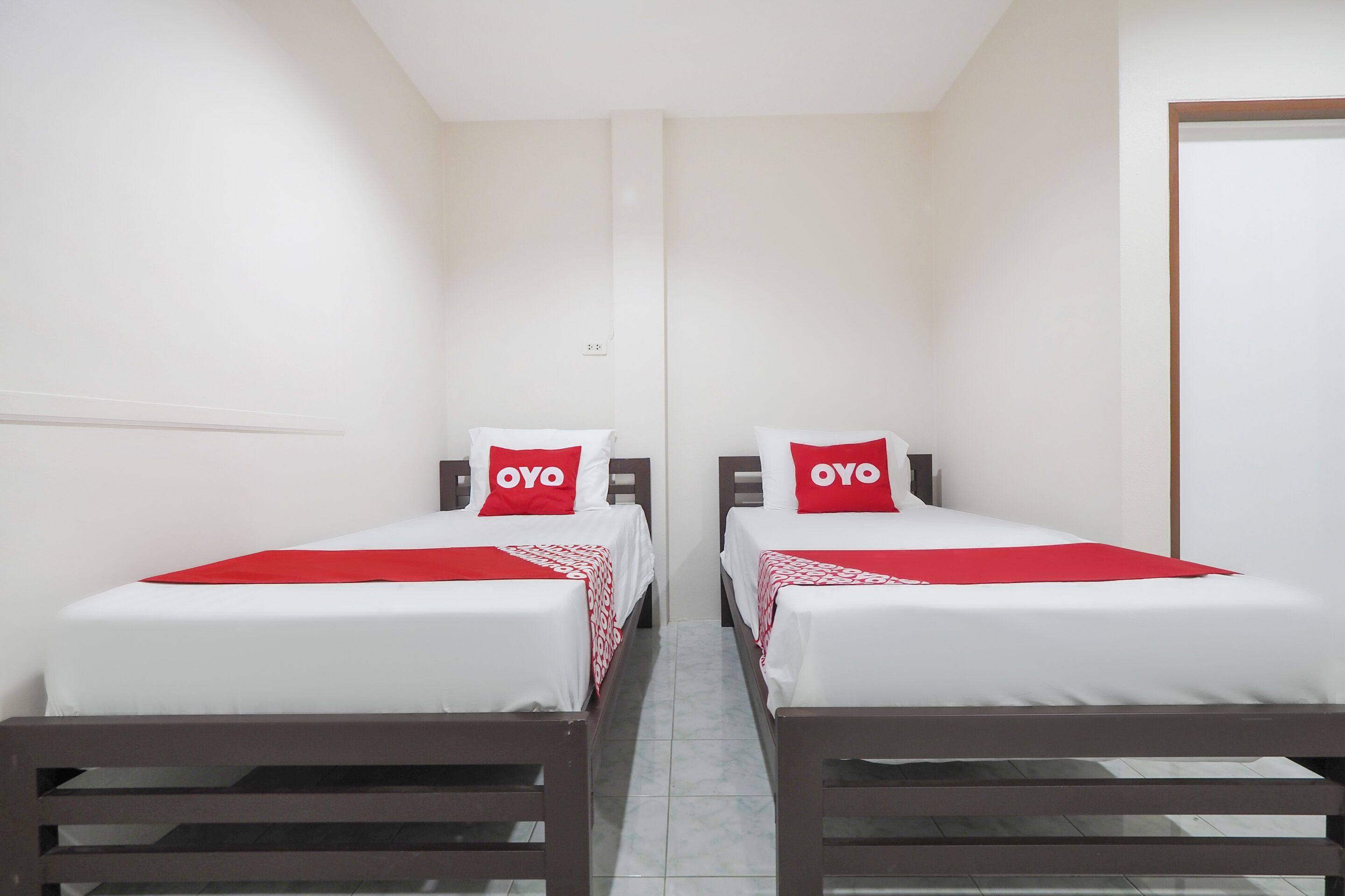 Yo Charoen by Oyo Rooms