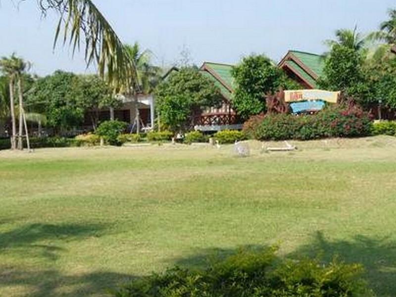 Jack Beach Resort