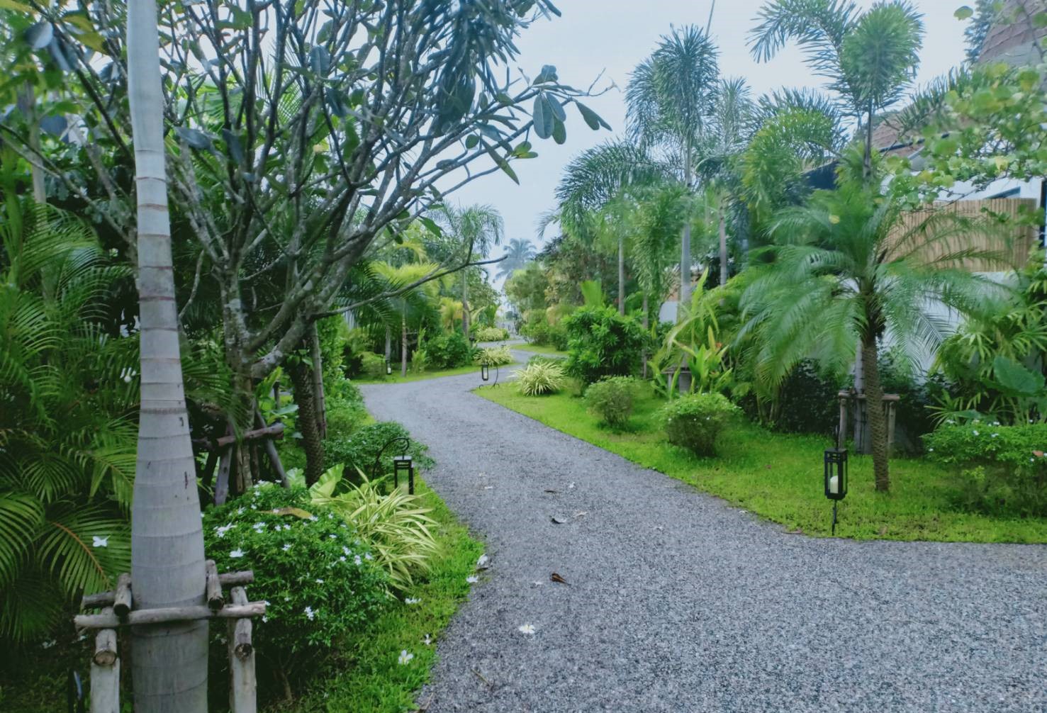 Tungtong Beach Villas