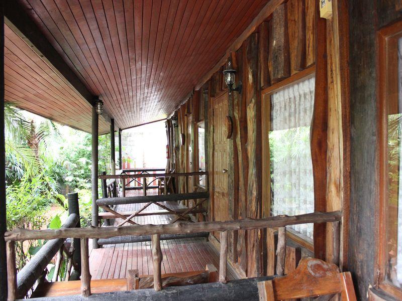 Laoya Inland Resort